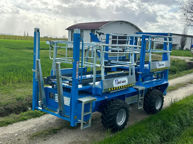 Carro raccolta frutta ABMK Bosi — macchina semovente speciale per kiwi, pantografo stretto